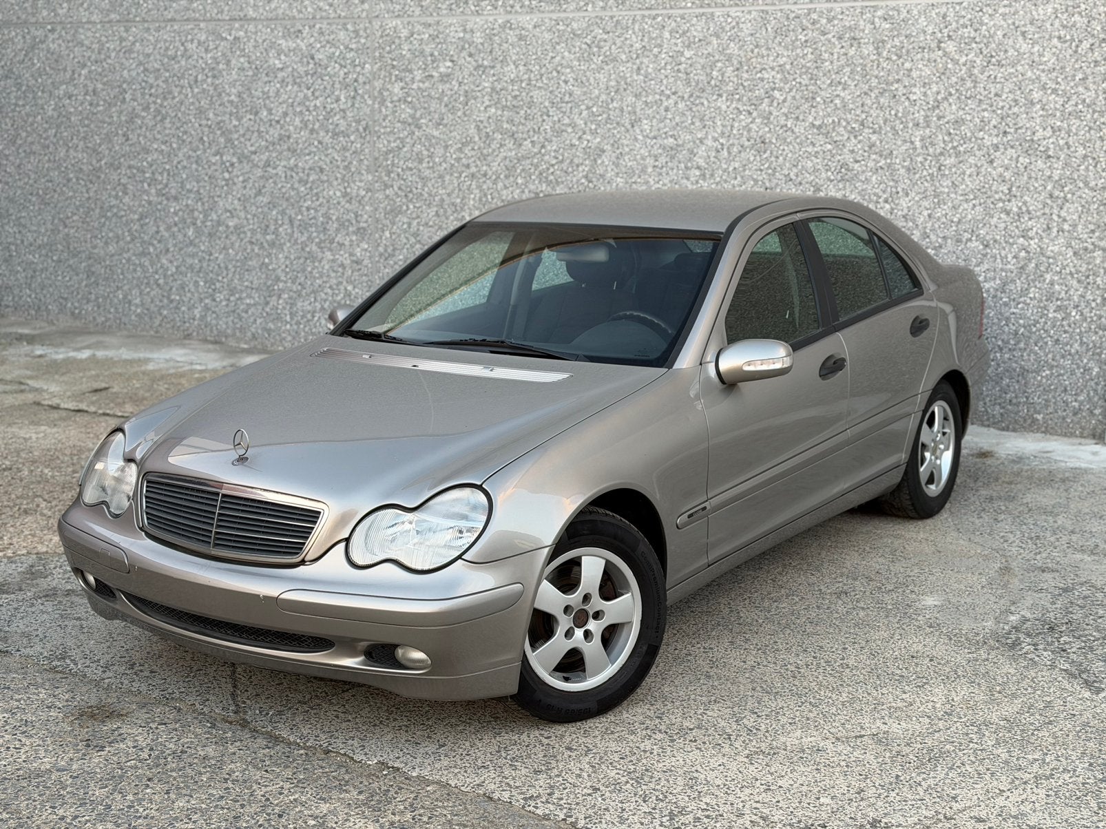 Mercedes C220 CDI 2.2 136PK Airco - Cruise Control - 1e Eig!, Auto's, 100 kW, Zwart, 4 cilinders, Beige