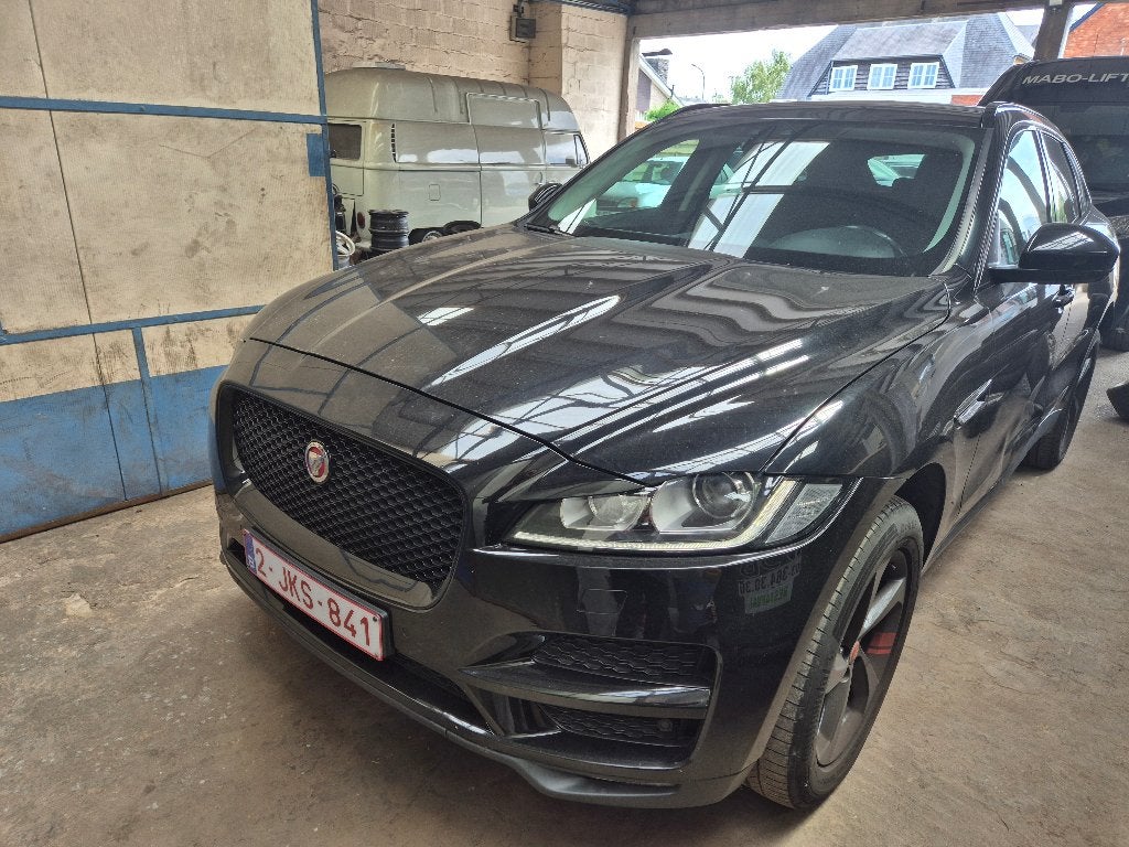 Jaguar F-Pace 2.0d 2017 165.000kms motorschade, Autos, Jaguar, Cuir, Phares entièrement LED, Achat, Euro 6