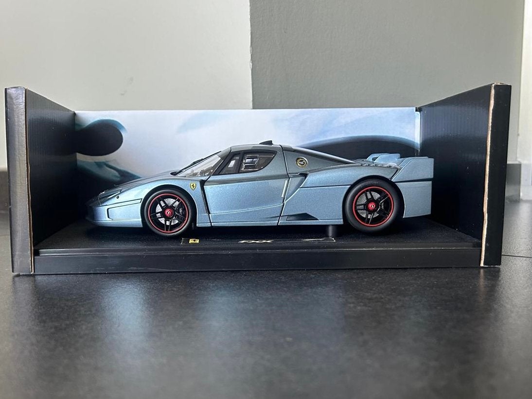 Ferrari FXX miniatuur (limited edition!), Hobby en Vrije tijd, Modelauto's | 1:18, Ophalen of Verzenden, Zo goed als nieuw