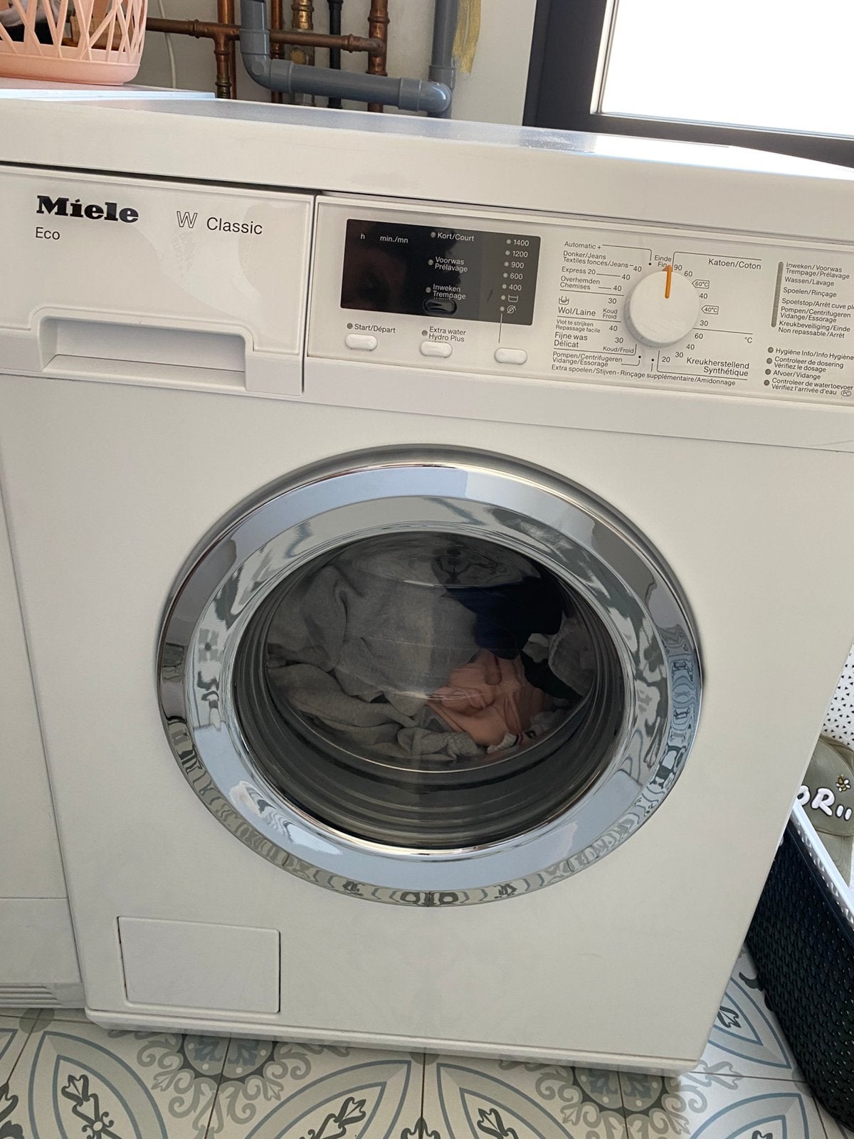 Zeer goede wasmachine miele w clasic, Elektronische apparatuur, Ophalen, Gebruikt, 85 tot 90 cm, 1200 tot 1600 toeren