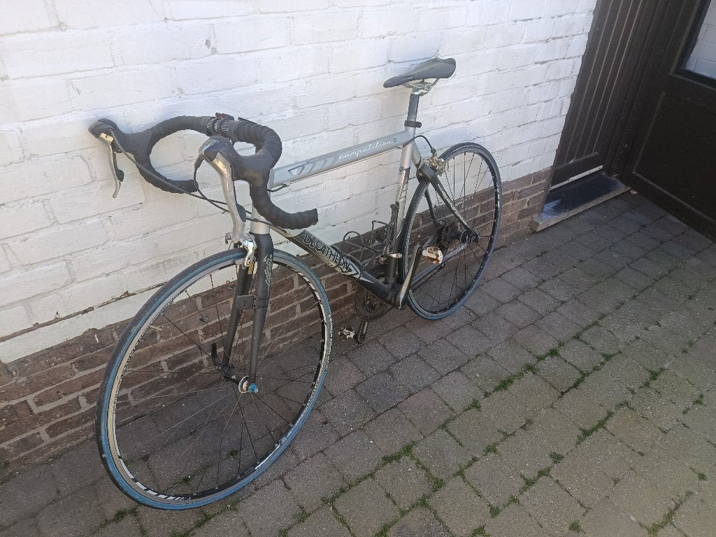 2 fietsen in degelijke staat(koersfiets en mountainbike)., Versnellingen, Ophalen of Verzenden, Btwin, Schijfrem