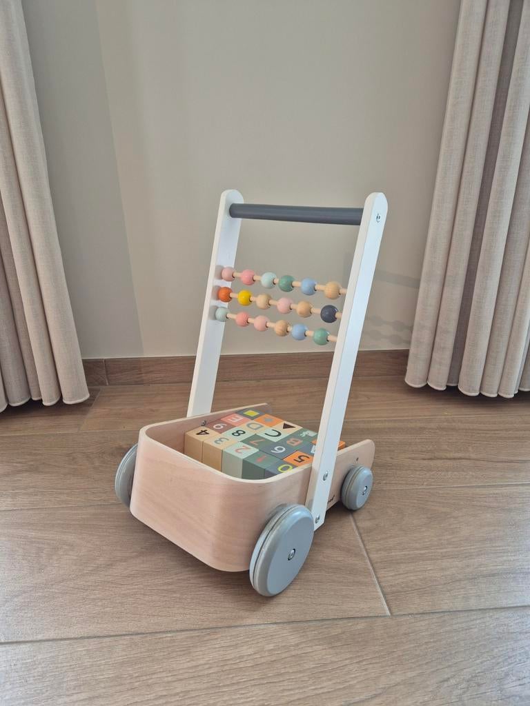 Houten loopwagen van Janod: educatief en tijdloos (NP €60), Kinderen en Baby's, Speelgoed | Houten speelgoed, Ophalen, Zo goed als nieuw