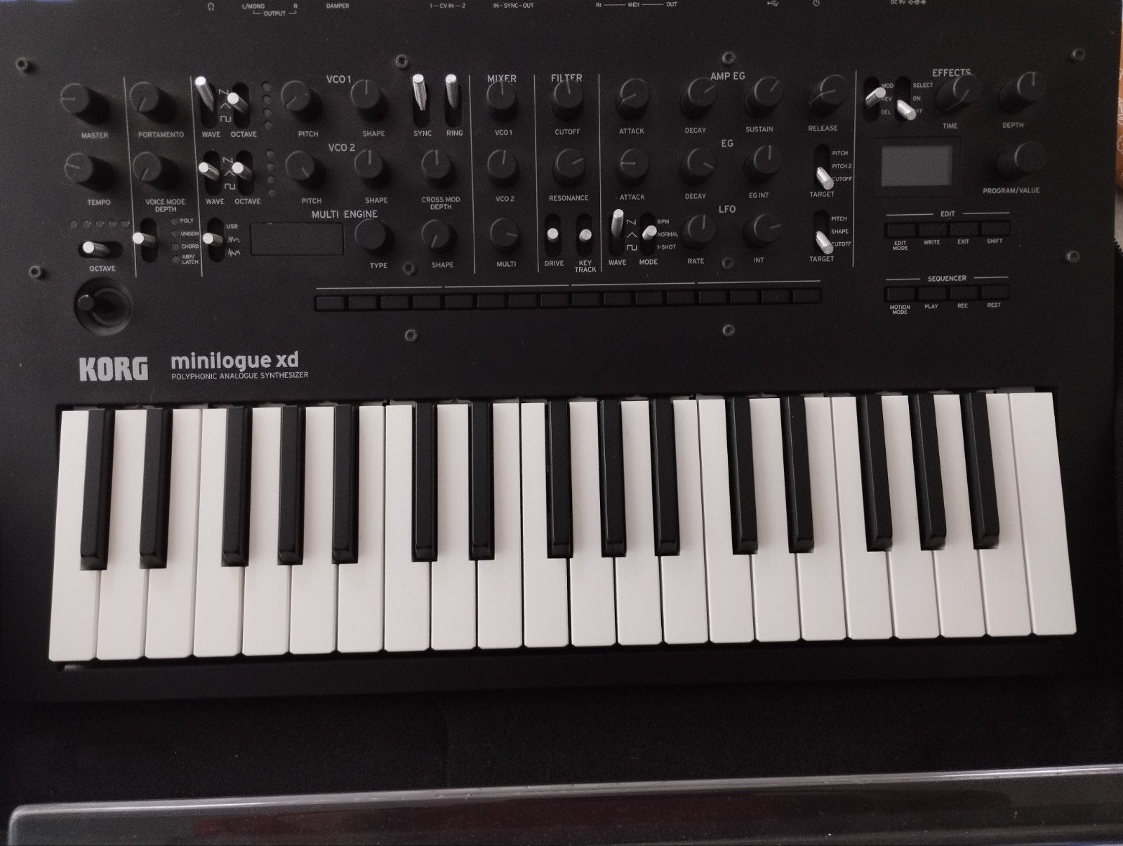 Korg Minilogue XD, Enlèvement, Comme neuf, Korg, Avec valise ou flightcase