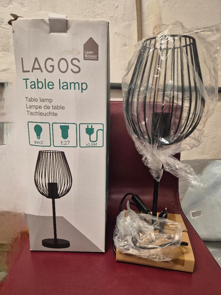 Lampe de table en forme de verre à vin neuve, Enlèvement, Neuf, Métal