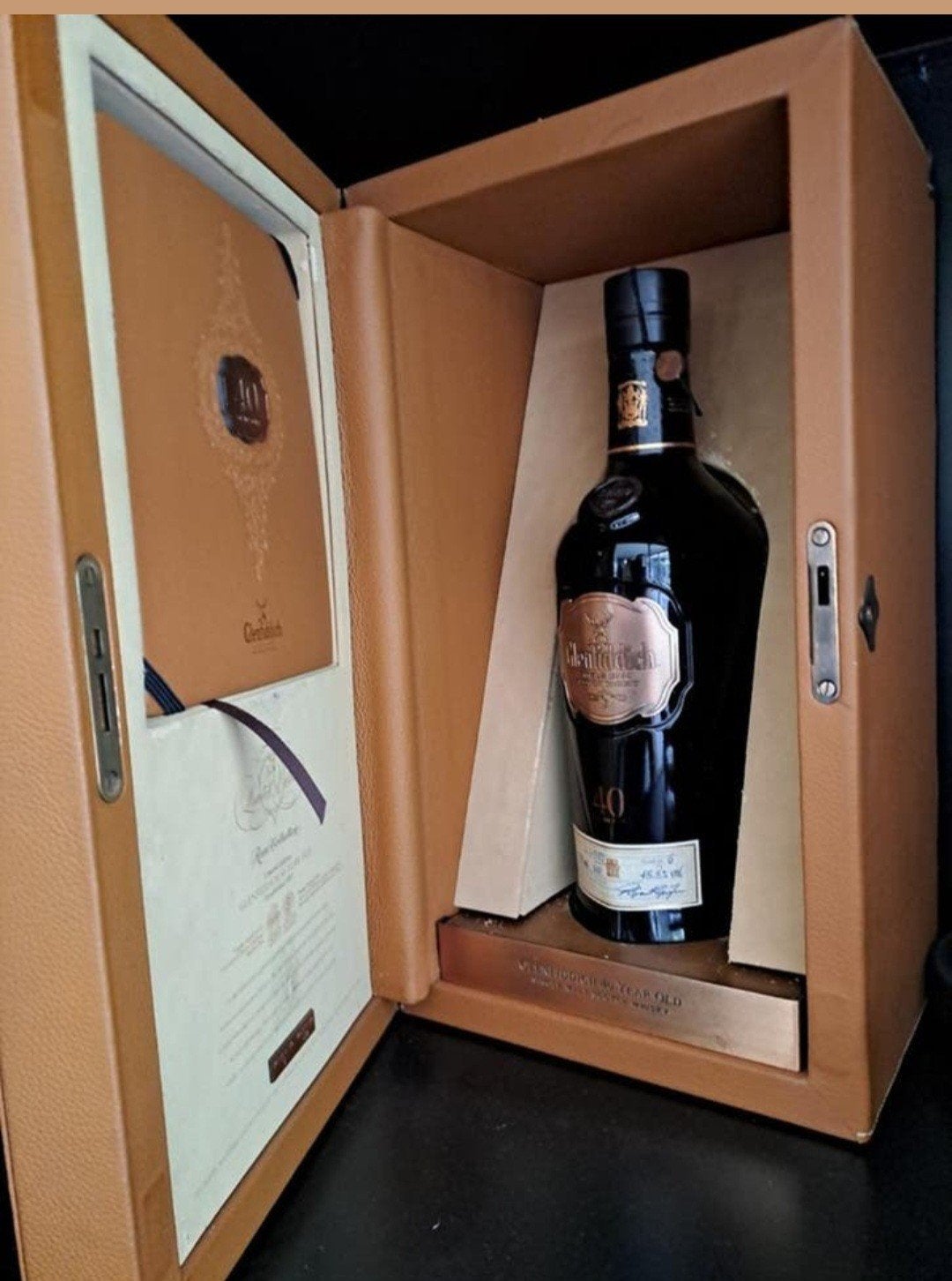 Le meilleur whisky Glenfiddich des 40 ans, Enlèvement