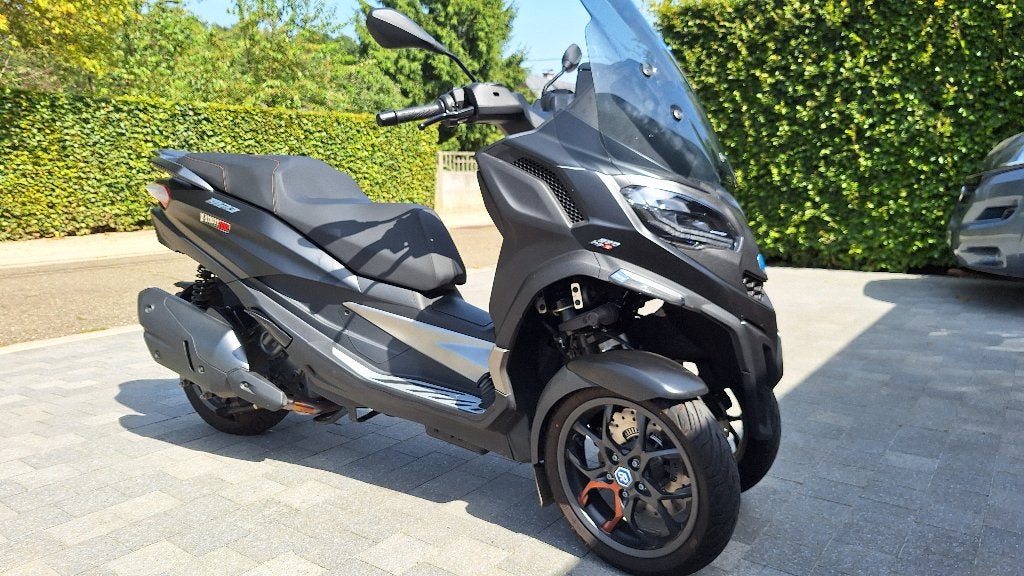 Piaggio mp3 530 Exclusive, Particulier, LED Verlichting, Automaat, 1 cilinder