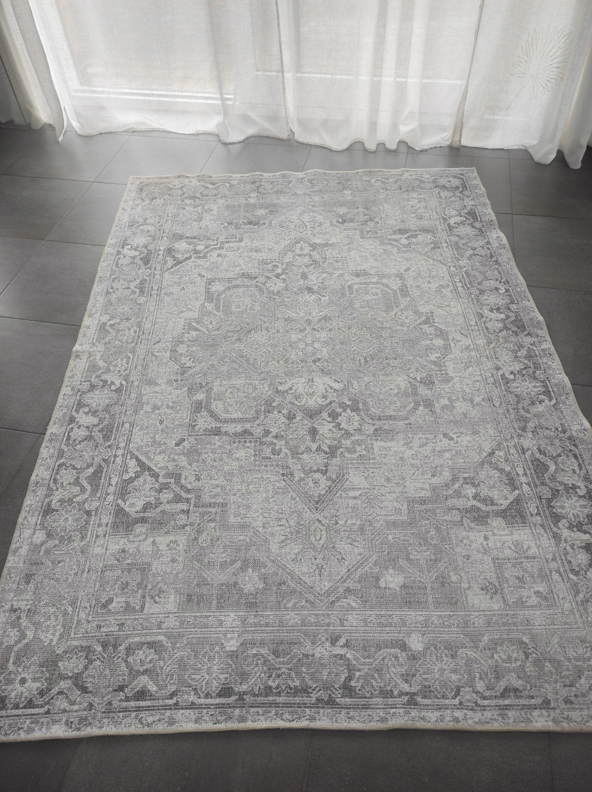 Grijs Vintage Vloerkleed Dinarsu 155 x 225 cm Oosterse Look, Huis en Inrichting, Ophalen, 150 tot 200 cm, 200 cm of meer, Zo goed als nieuw