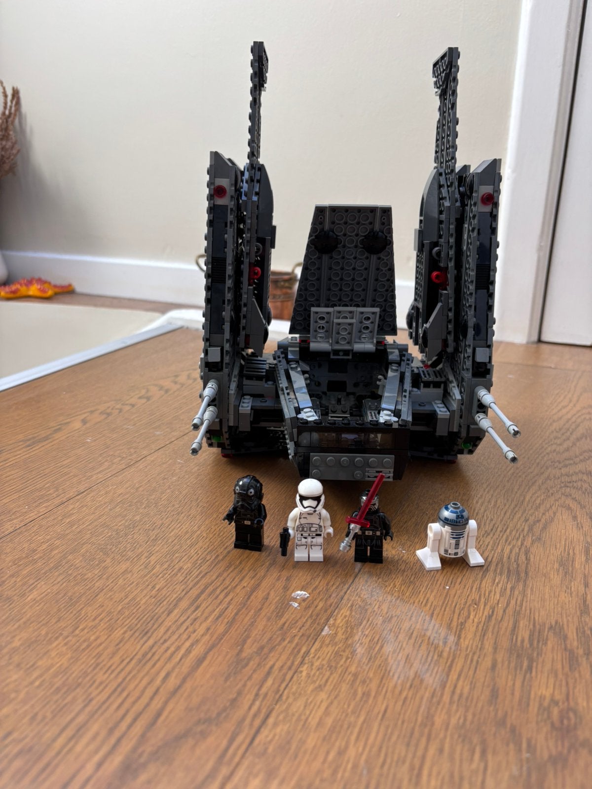 Lego star Wars 75104 Kylo Ren Shuttle 4 figurines star wars, Enlèvement ou Envoi, Comme neuf, Lego, Star Wars