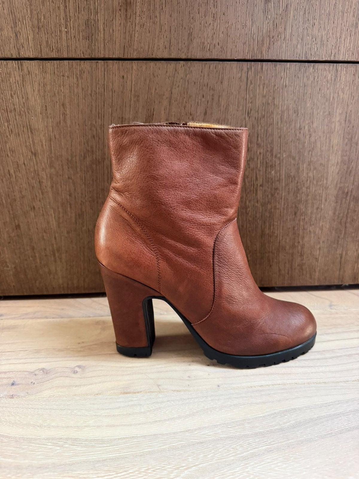 Prachtige Nieuwe laarsjes Maison Margiela 41, Kleding | Dames, Bruin, Lage of Enkellaarzen, Nieuw, Ophalen of Verzenden