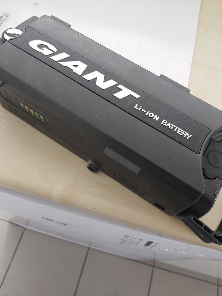 ik zkt 2  goede batterij voor giant electr fiets, Ophalen, Zo goed als nieuw, Giant