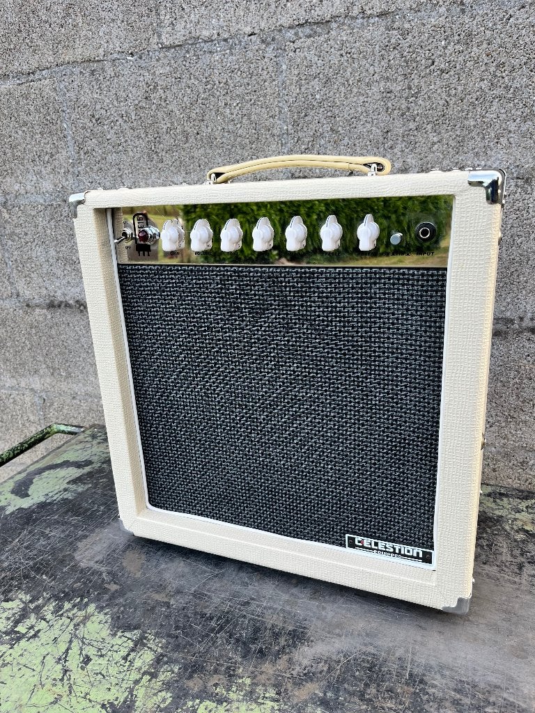 Harley Benton Tube15 Celestion, Musique & Instruments, Enlèvement, Comme neuf, Guitare, Moins de 50 watts