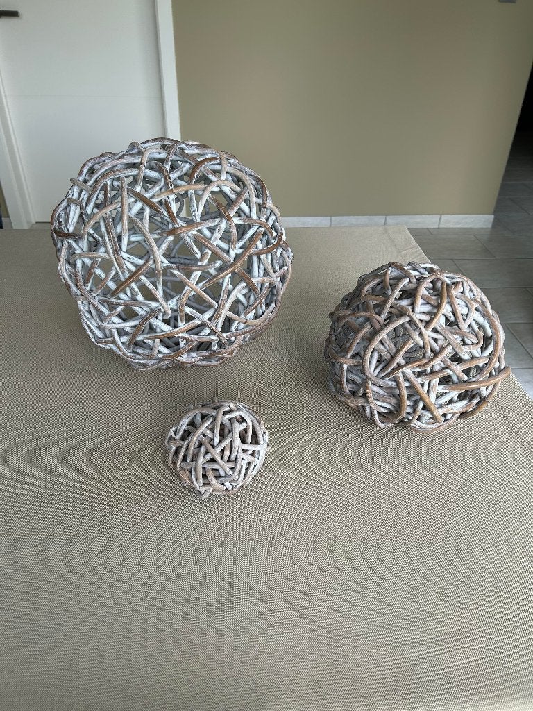 Decoratieve houten bollen, Ophalen