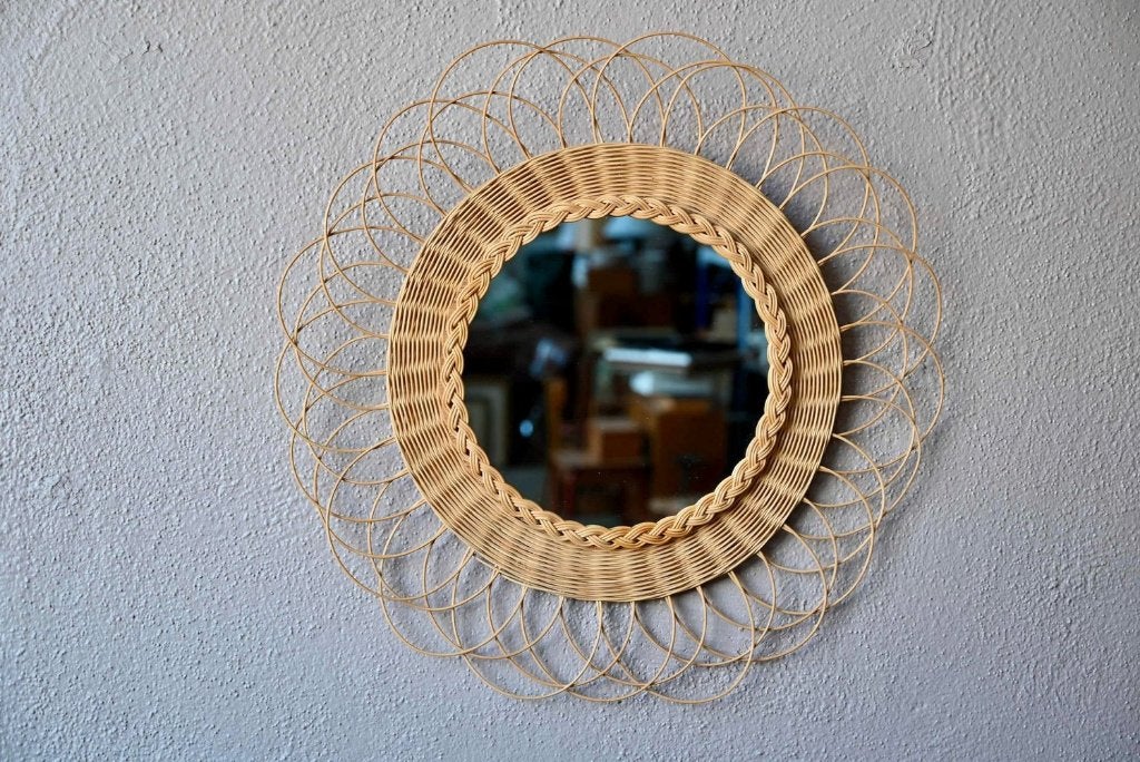 Rotan spiegel met zonnebloem gesigneerd door de jaren 80, Ophalen, Rond, Zo goed als nieuw, Minder dan 100 cm