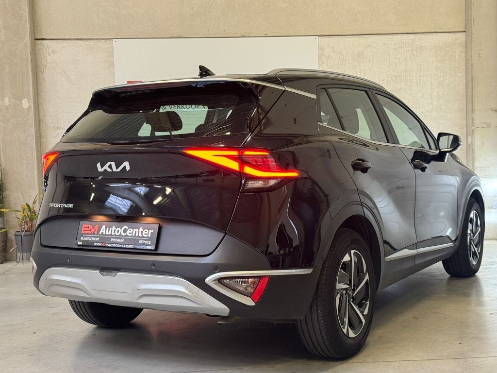 Kia Sportage 1.6 GDI Benzine LED-Camera-Keyless-CarPlay-2022, Voorwielaandrijving, Stof, 4 cilinders, Zwart