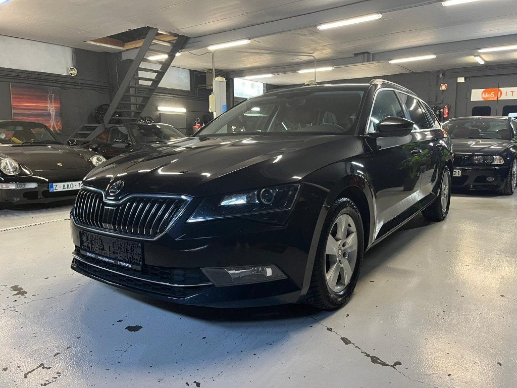 SKODA SUPERB **GREENLINE STYLE** 12 MOIS DE GARANTIE, Autos, Skoda, Cuir, Entreprise, Boîte manuelle, Entretenue par le concessionnaire