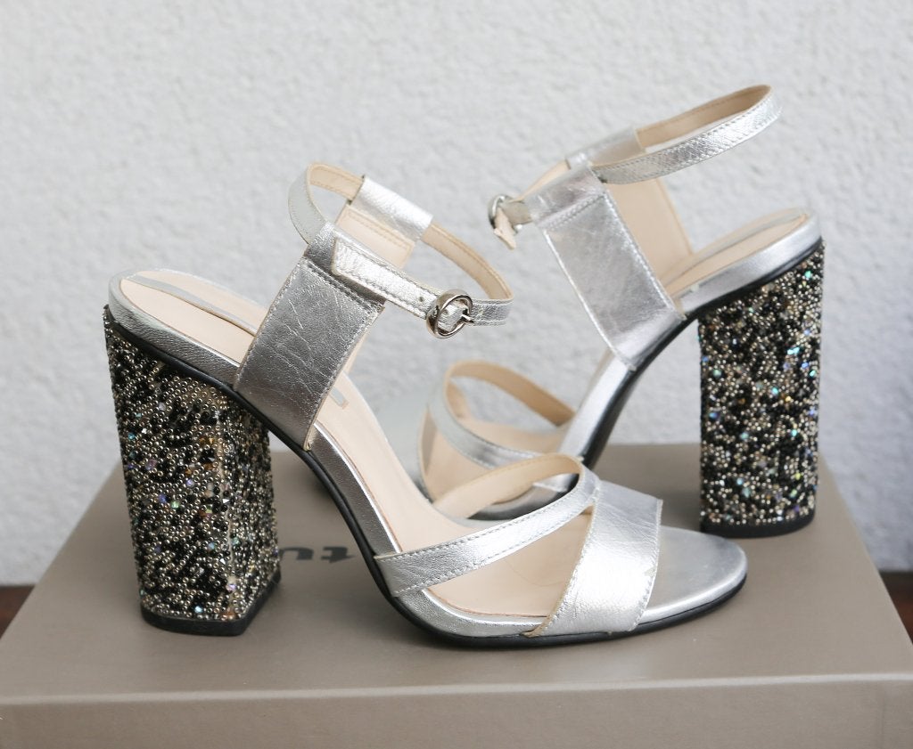 Mooie zilveren sandalen 38, Zo goed als nieuw, Zara,, Sandalen of Muiltjes, Ophalen of Verzenden
