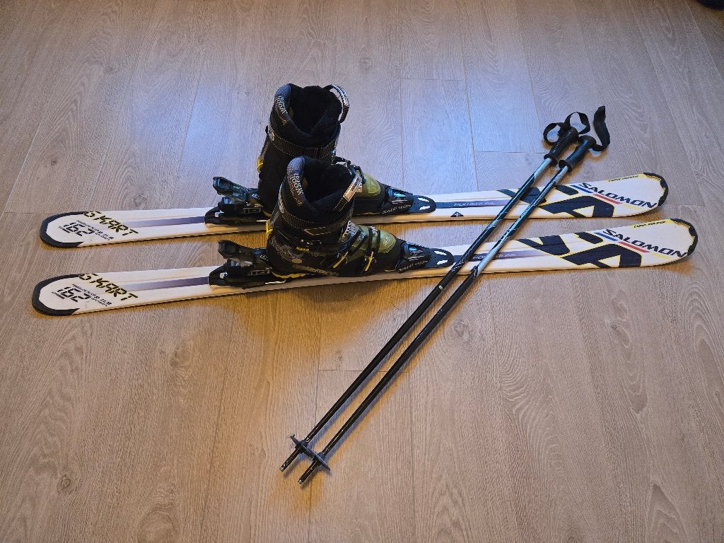 Ski Salomon + chaussures Salomon + bâton - 50% du prix, Sports & Fitness, Ski & Ski de fond, Skis, Salomon, Enlèvement, Utilisé