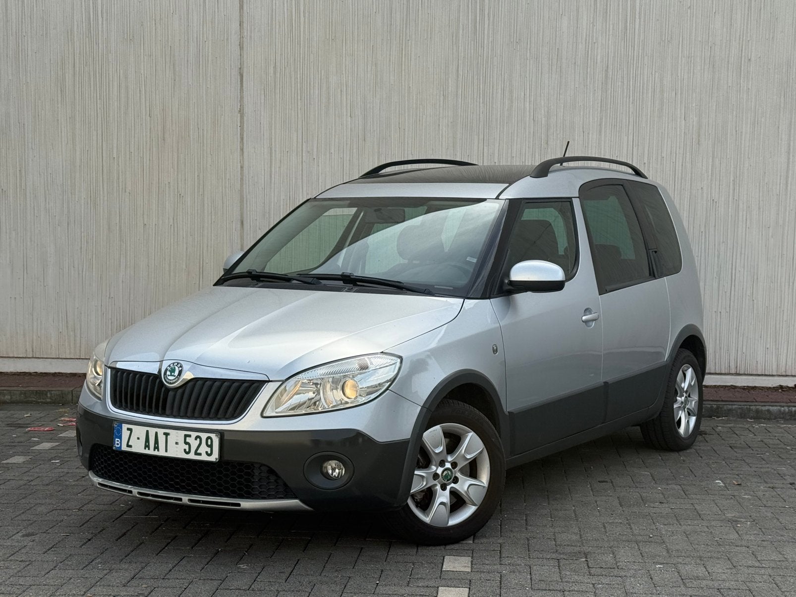 SKODA ROOMSTER 1.6 TDI – TOIT PANORAMIQUE – 232.000 KM, Autos, Achat, Entreprise, 5 portes, Tissu