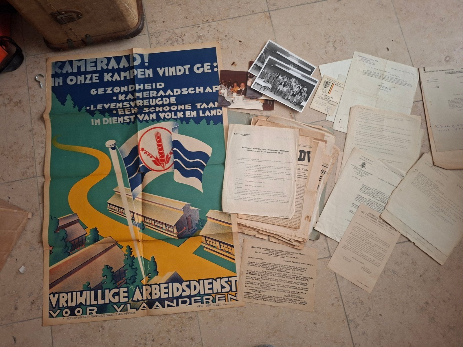 Lot Documenten/poster Collaboratie Vlaams / Verzet, Verzamelen, Militaria | Tweede Wereldoorlog, Ophalen