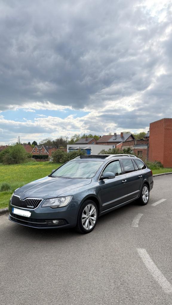 Skoda superb, Autos, Skoda, Achat, Boîte manuelle, Toit panoramique, Diesel