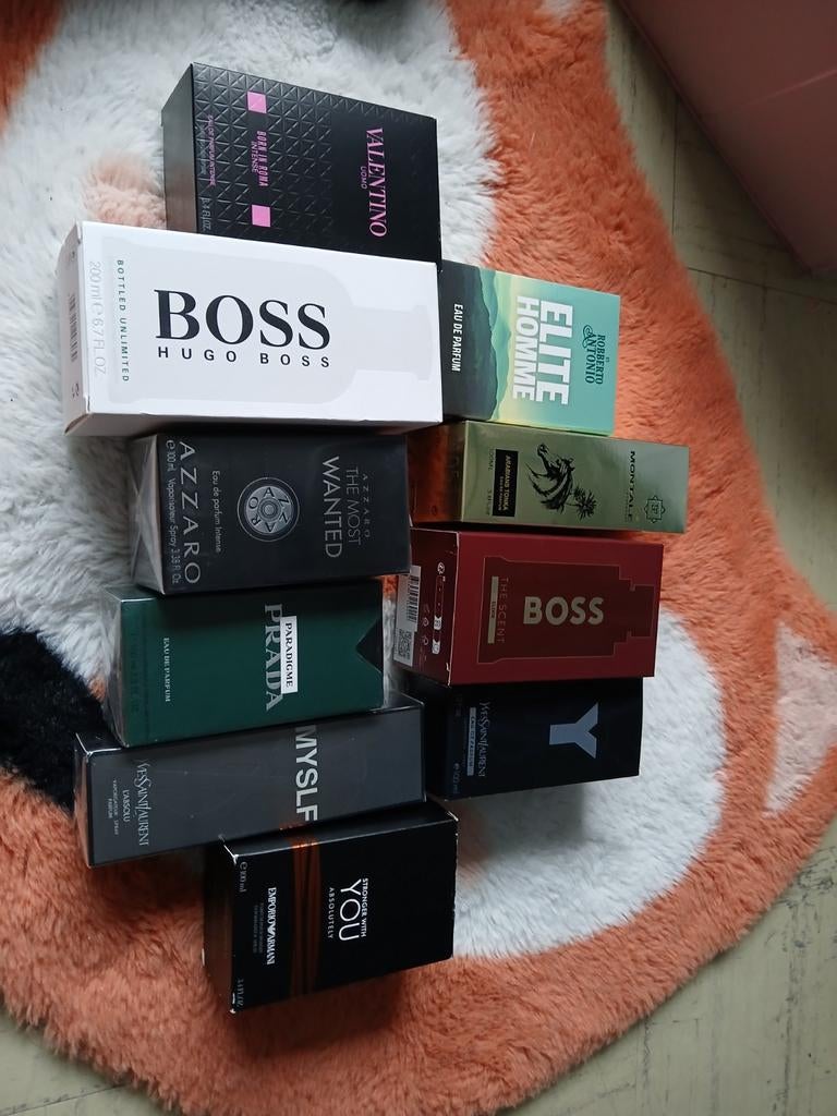 lege flessen van populaire parfum's, Ophalen of Verzenden, Gebruikt
