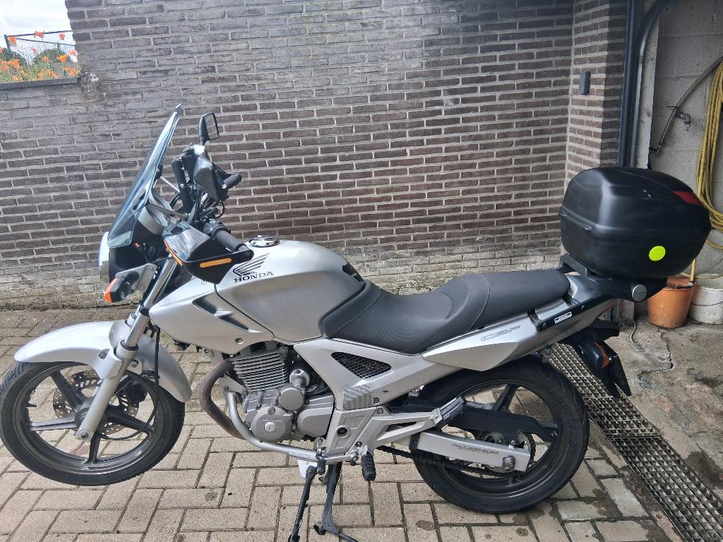 honda cbf 250, Motoren, Motoren | Honda, 250 cc, Handvatverwarming, Gebruikt, Particulier