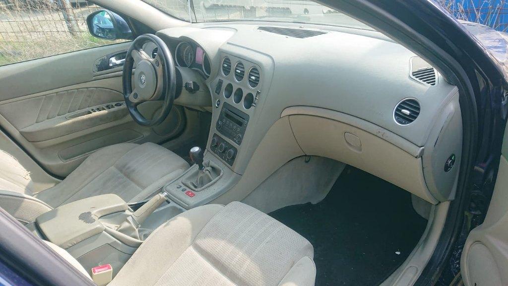 Alfa roméo 159 2007 1900 jtd 180000 km moteur cassé, Autos, Alfa Romeo, Achat, Beige, Entreprise, 5 portes