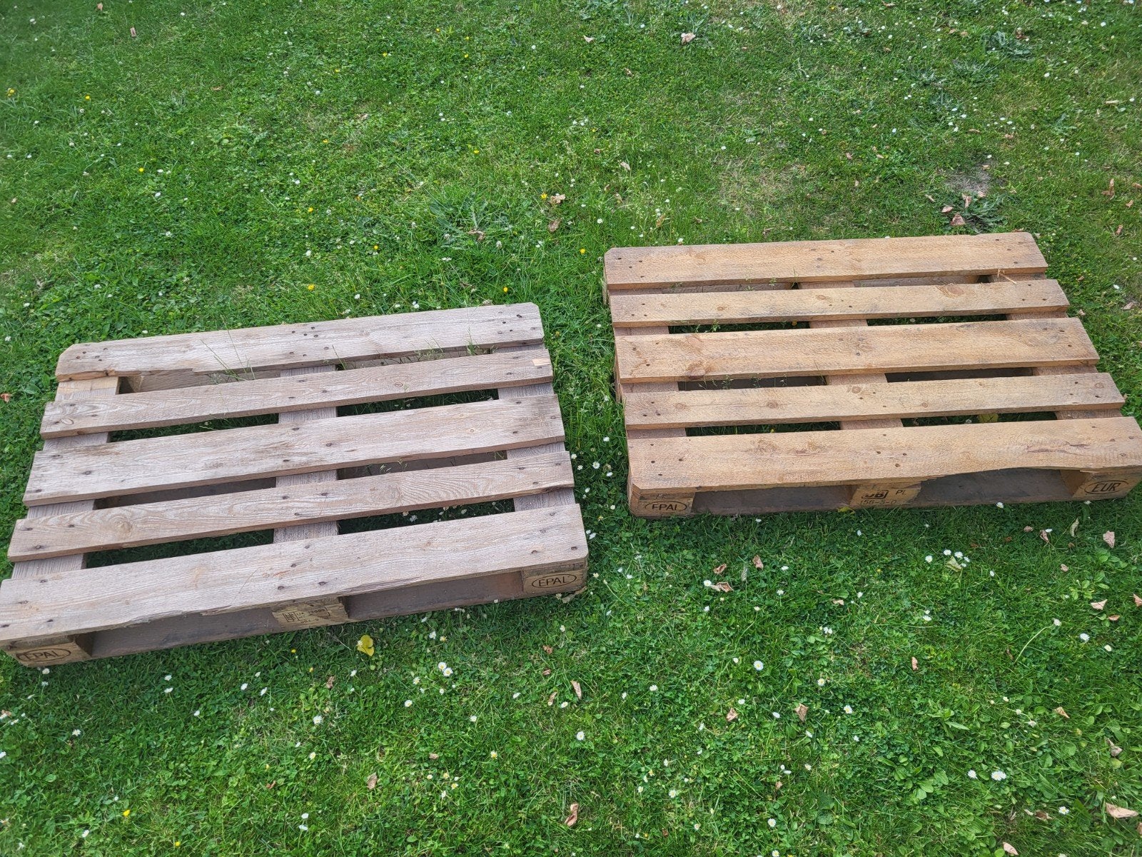 2 palettes euro, Enlèvement