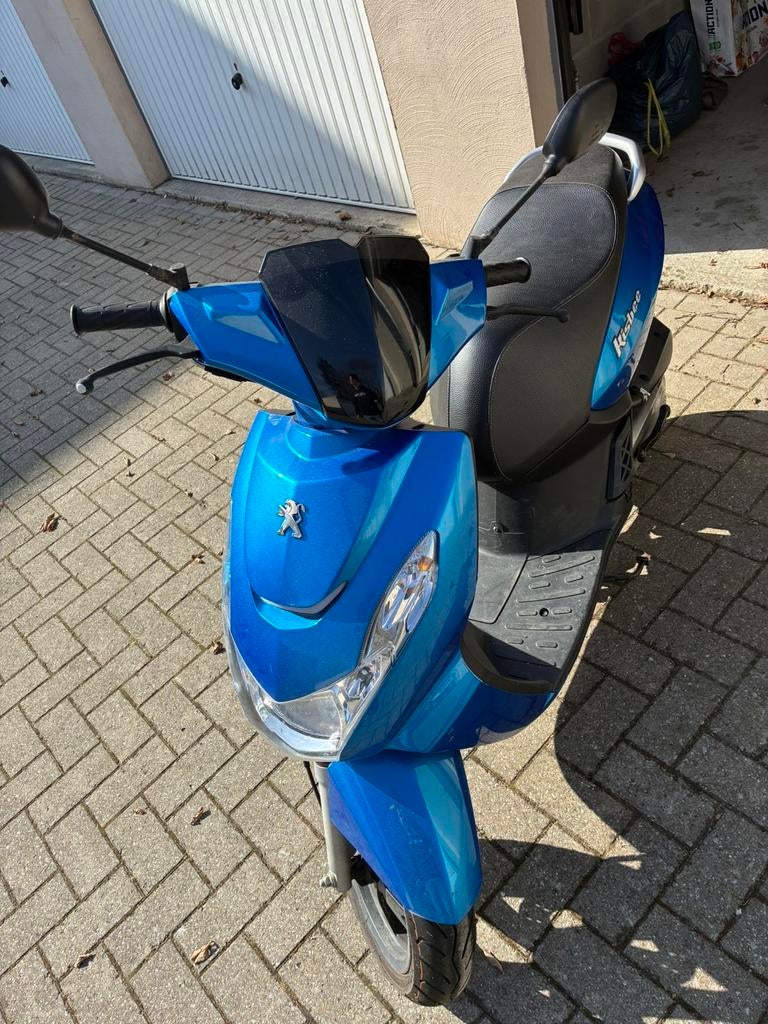 Scooter peugeot kisbee, Vélos & Vélomoteurs, Enlèvement, Comme neuf