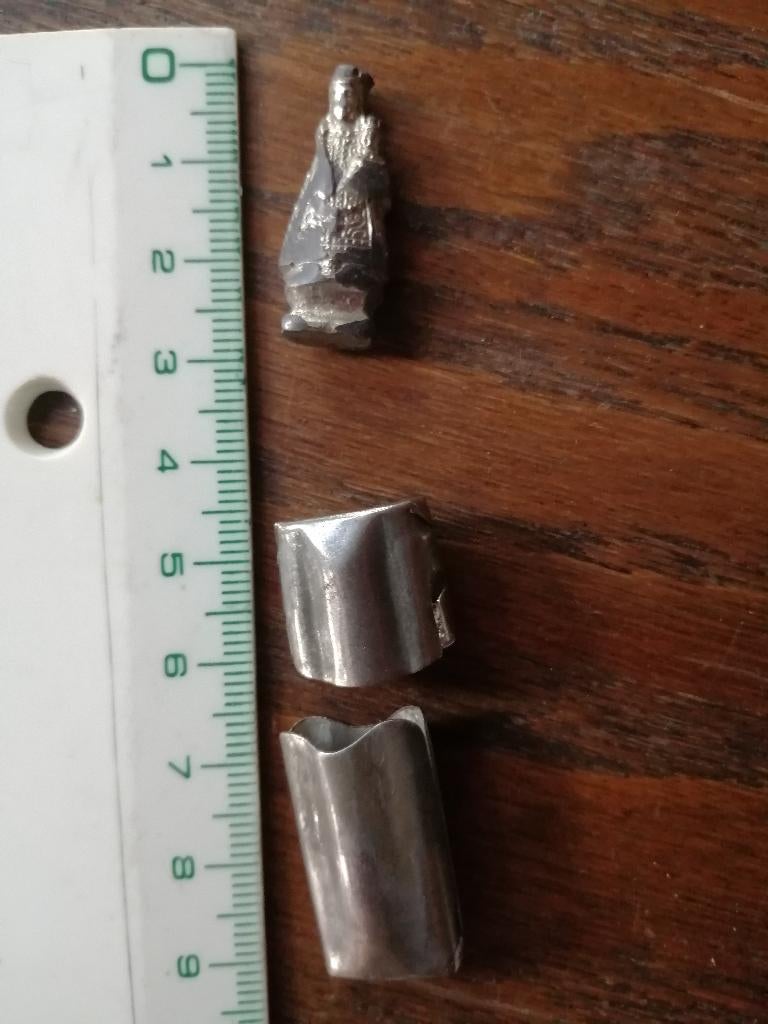 miniatuur heiligenbeeldje periode  14-18, Ophalen