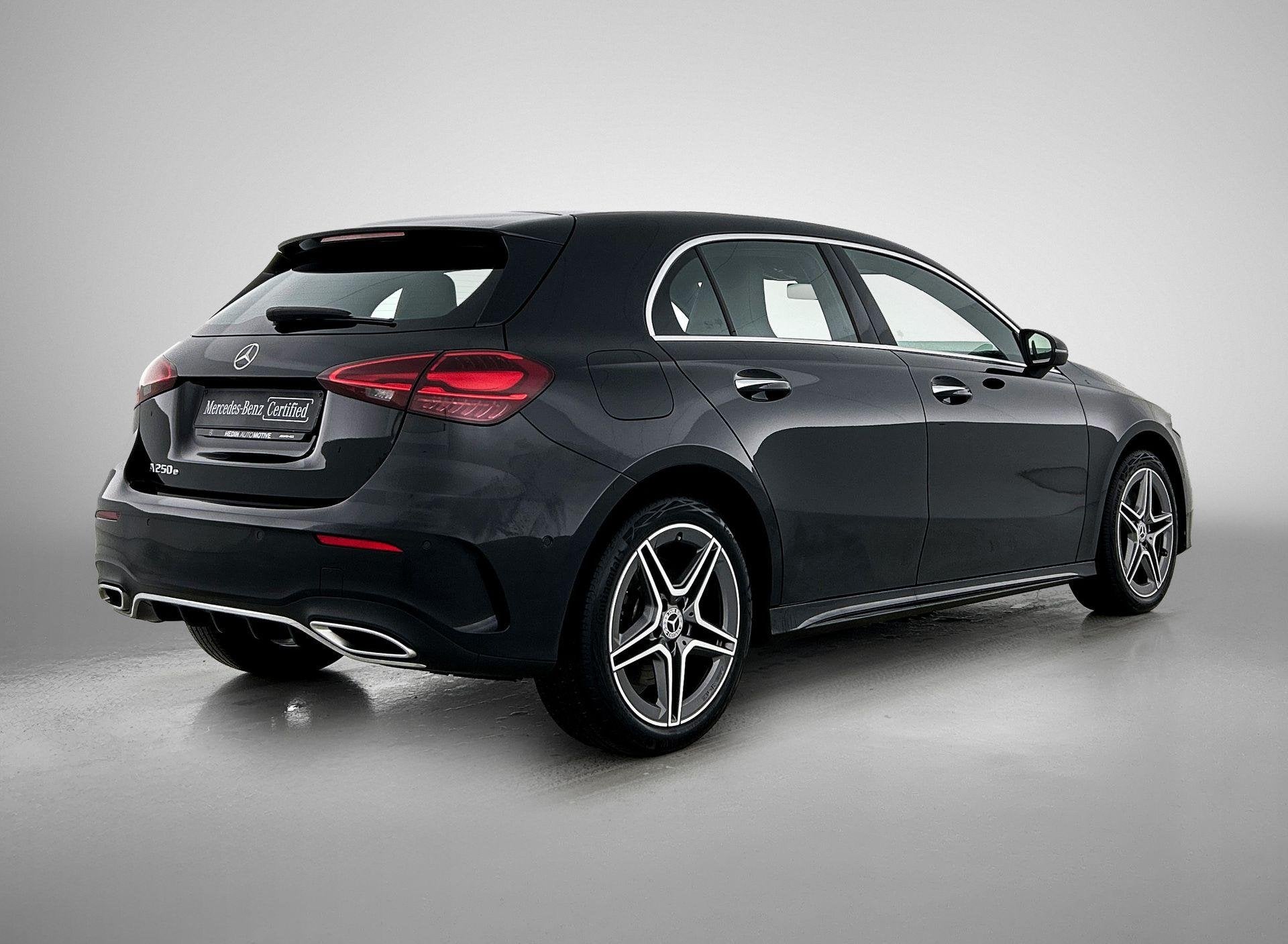 Mercedes-Benz A-klasse 250 e Hatchback AMG Line | Verwarmde, Auto's, Stof, Gebruikt, 4 cilinders, 16 kWh