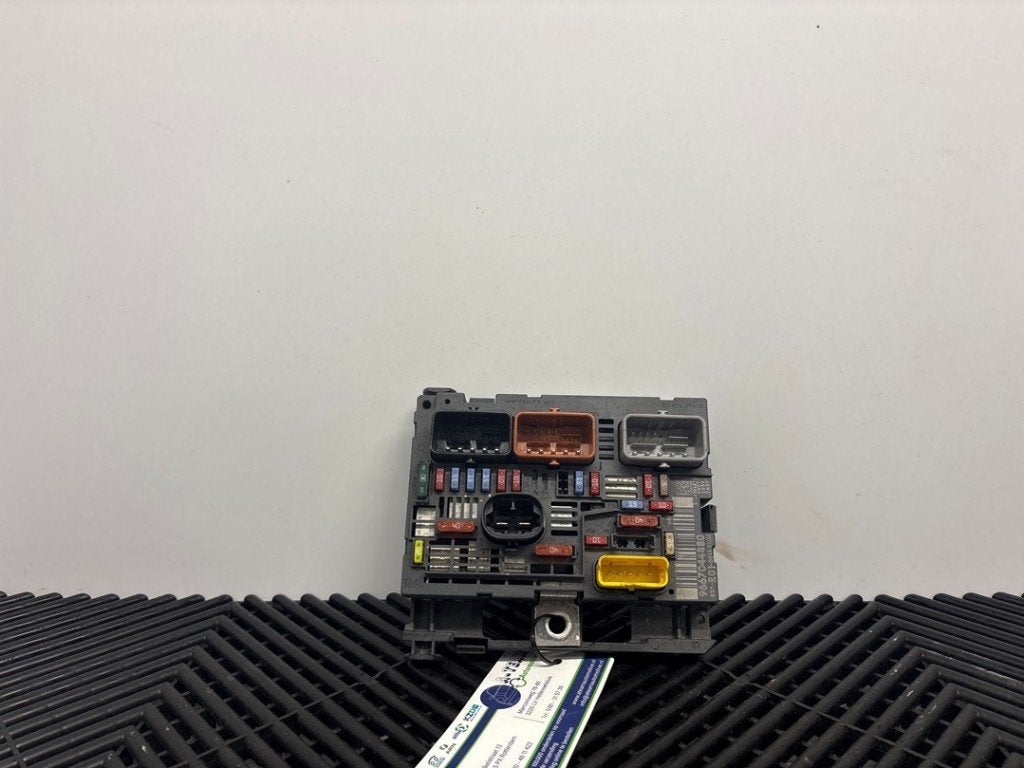 ZEKERINGKAST C4 Picasso (UD / UE / UF) (|9667044880|), Gebruikt, Citroën, Lisa.Scalzo@aptiv.com, Aptiv PLC