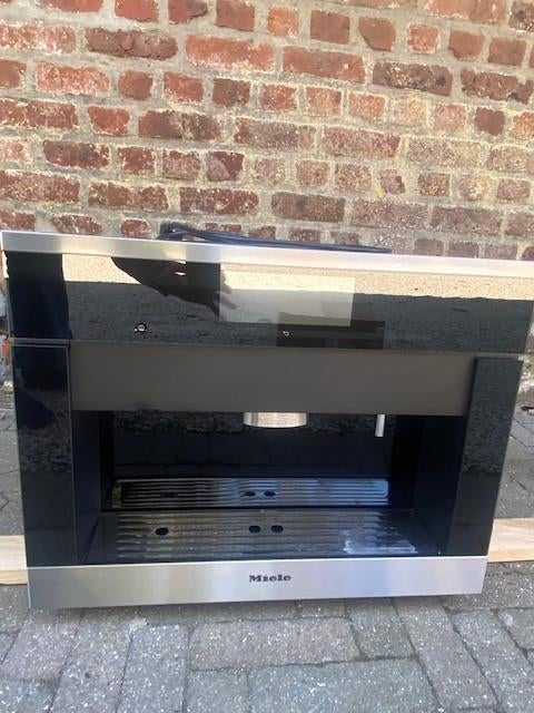 INBOUWKOFFIEAUTOMAAT MIELE, Electroménager, Autres modèles, Réservoir d'eau amovible, Café en grains, 1 tasse