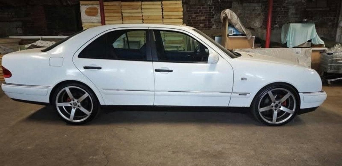 Mercedes W210 Ancetre 2.2 Diesel pret a immatriculer!, Autos, Mercedes-Benz, Entreprise, Diesel, Achat