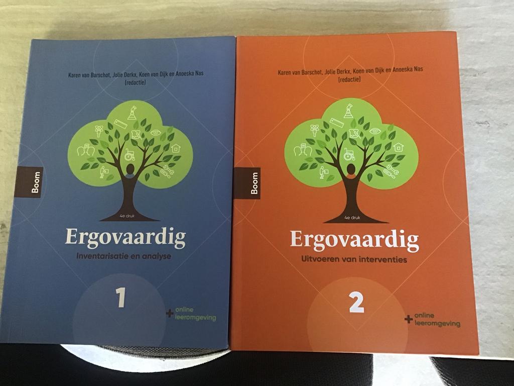 Ergovaardig Karen van Barschot - deel 1 + 2, Boeken, Ophalen of Verzenden, Nederlands, Karen van Barschot; Jolie Derkx; Anoeska Nas; Koen van Dijk