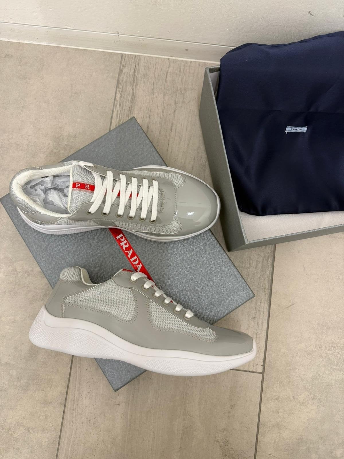 Prada Cups - gris (VOIR DESCRIPTION), Vêtements | Hommes, Chaussures, Enlèvement ou Envoi