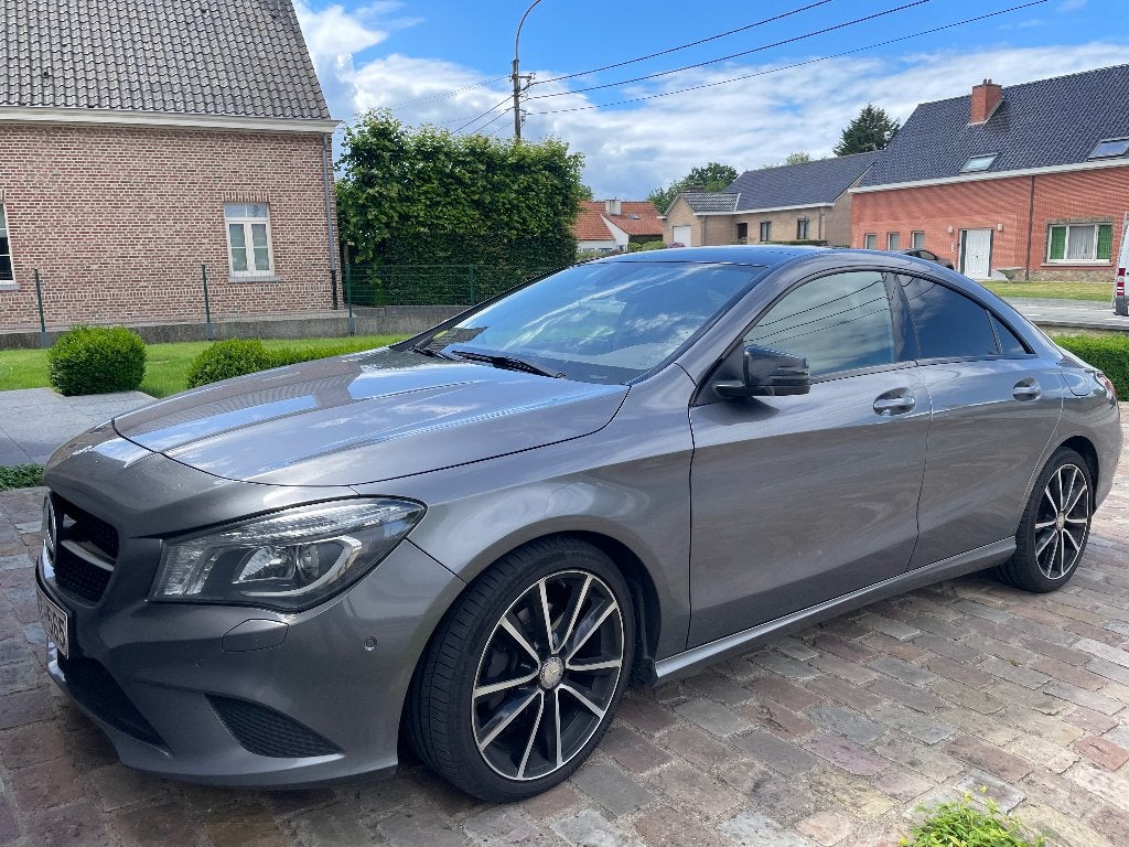 Mercedes-Benz CLA200D, Auto's, Mercedes-Benz, CLA, Parkeerassistent, 4 cilinders, Leder