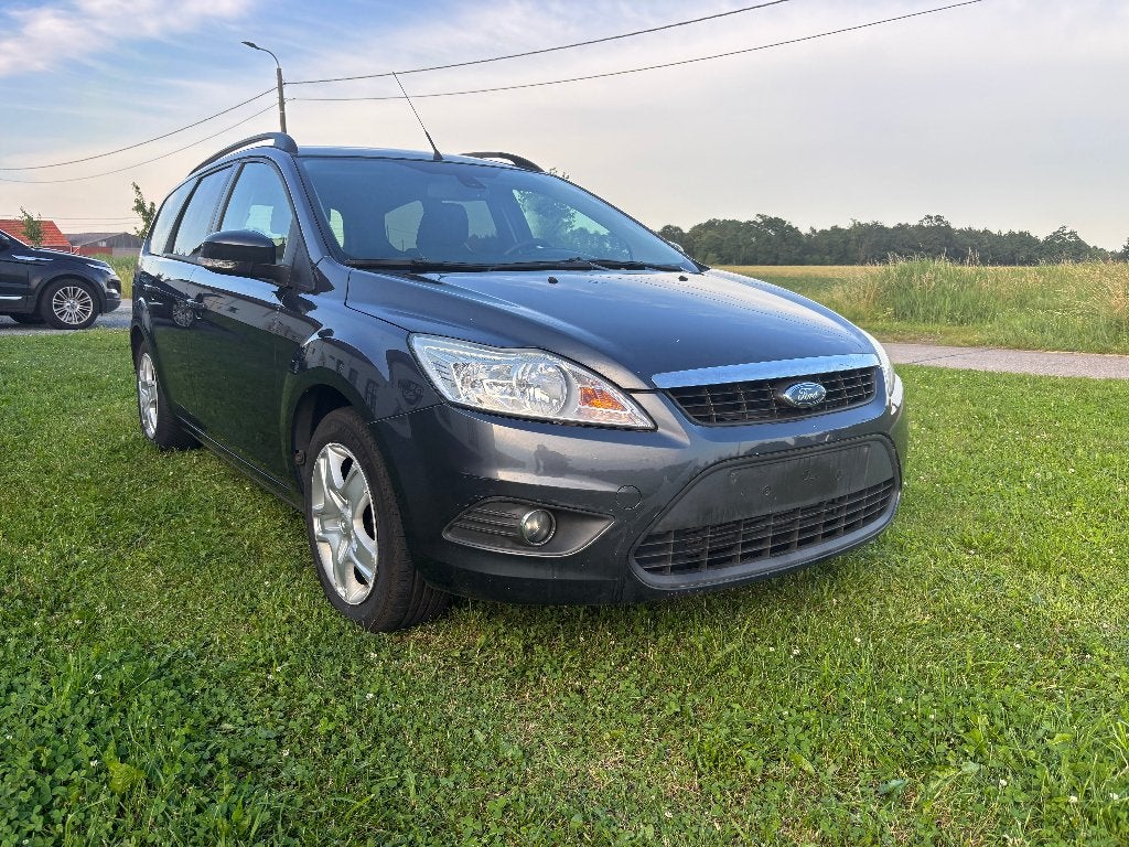 Ford Focus Break 1.6 DTCI EURO 5 206 000 km A/C, Autos, Focus, 4 portes, Entreprise, Noir