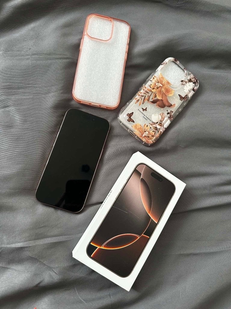 iPhone 16 Pro - 256 GB - Goud, Telecommunicatie, Mobiele telefoons | Apple iPhone, 256 GB, IPhone 16, Ophalen of Verzenden, Zo goed als nieuw