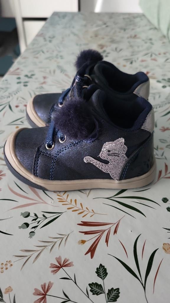 Sneaker maat 21, Schoentjes, Meisje, Zo goed als nieuw, Ophalen