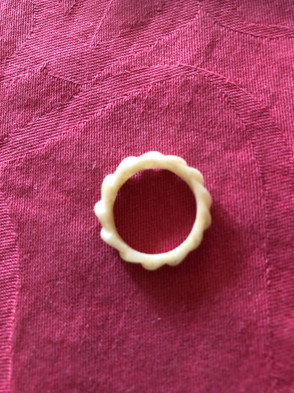 Ring ivoor kind, circa 1,55/ 2 cm, Ophalen of Verzenden, Zo goed als nieuw, Ring