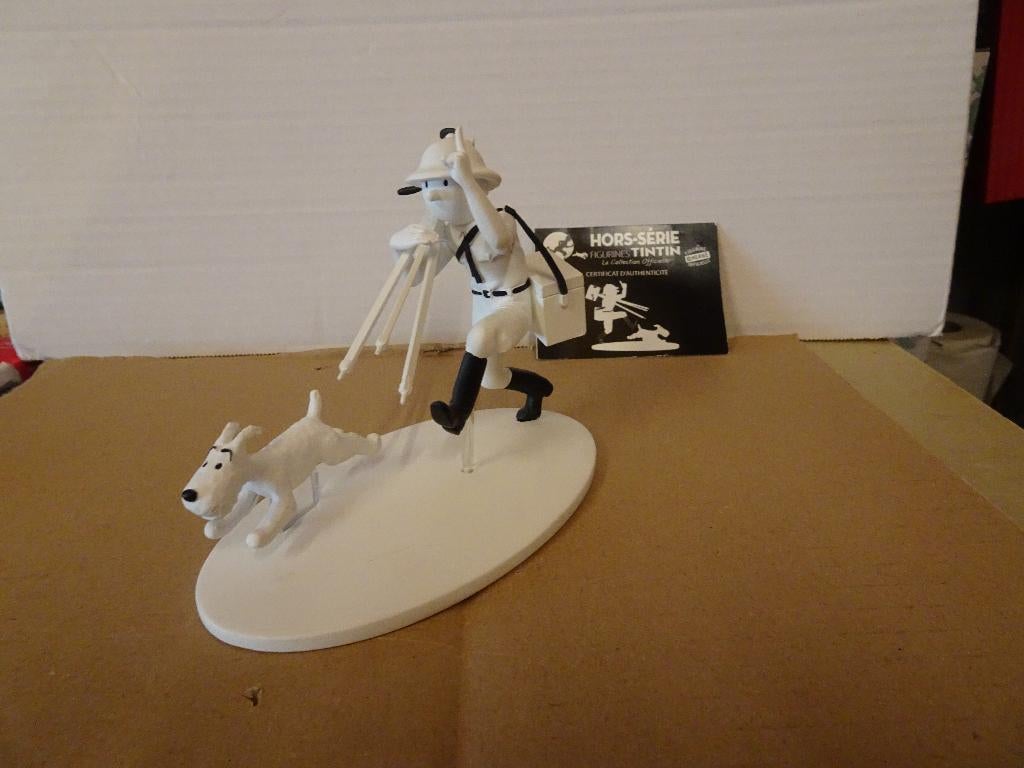 Figurine Tintin N&B - HS N4 - Tintin cinéaste au Congo, Envoi, Tintin, Comme neuf, Statue ou Figurine