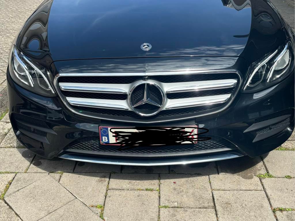 Mercedes-Benz E220d Amg pak bijna ful, Autos, Achat, Noir, 5 portes, Automatique
