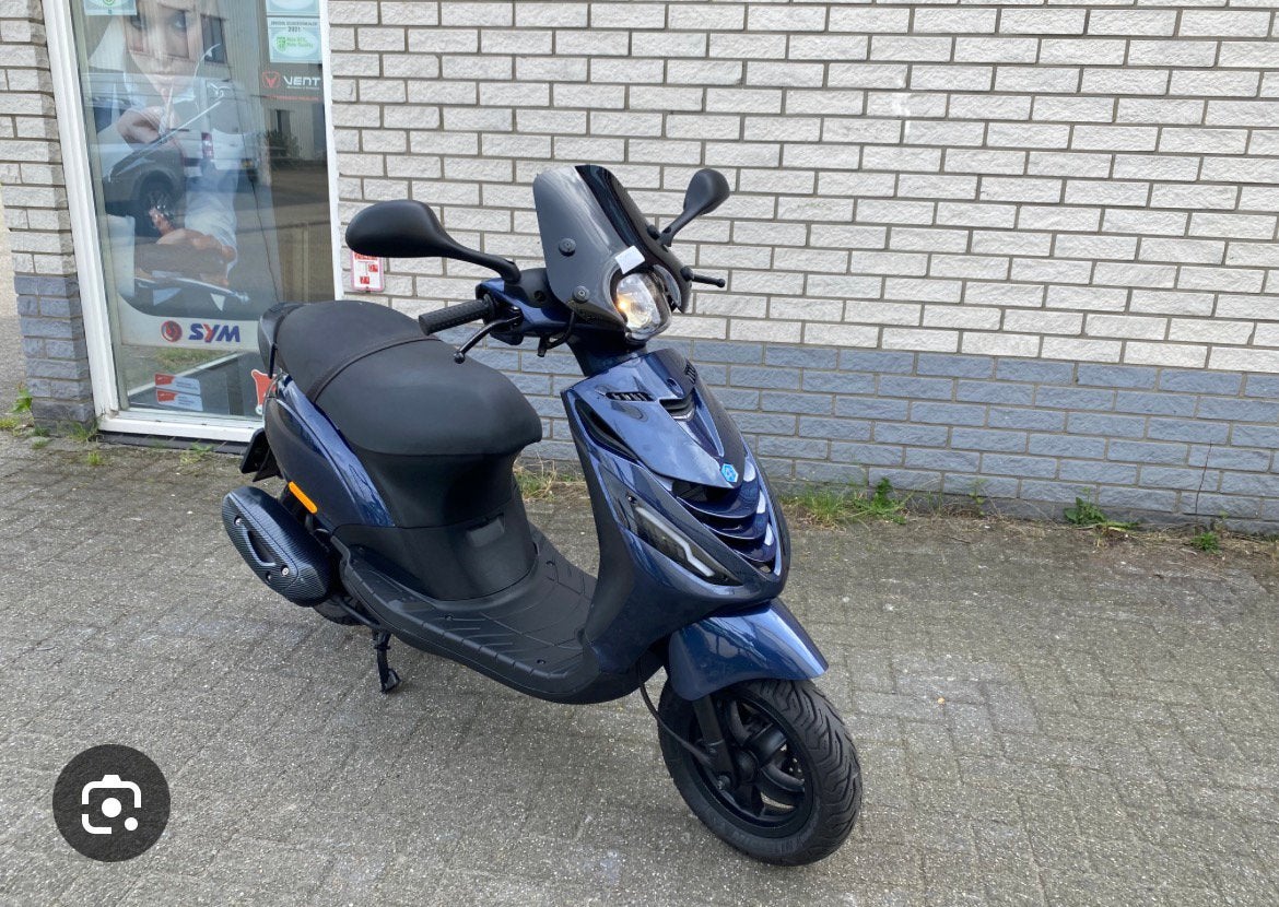 Ik zoek een piaggio zip met papieren a klasse, Vélos & Vélomoteurs, Enlèvement ou Envoi, Comme neuf, Zip
