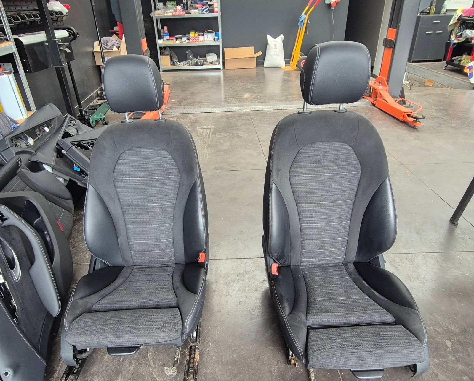 Interieur Mercedes Benz C Alcantara ( W205 ), Autos : Pièces & Accessoires, Habitacle & Garnissage, Enlèvement