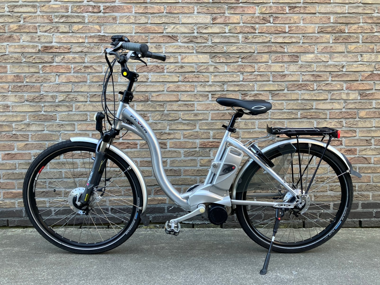 Flyer elektrische damesfiets in topstaat, Ophalen, Zo goed als nieuw