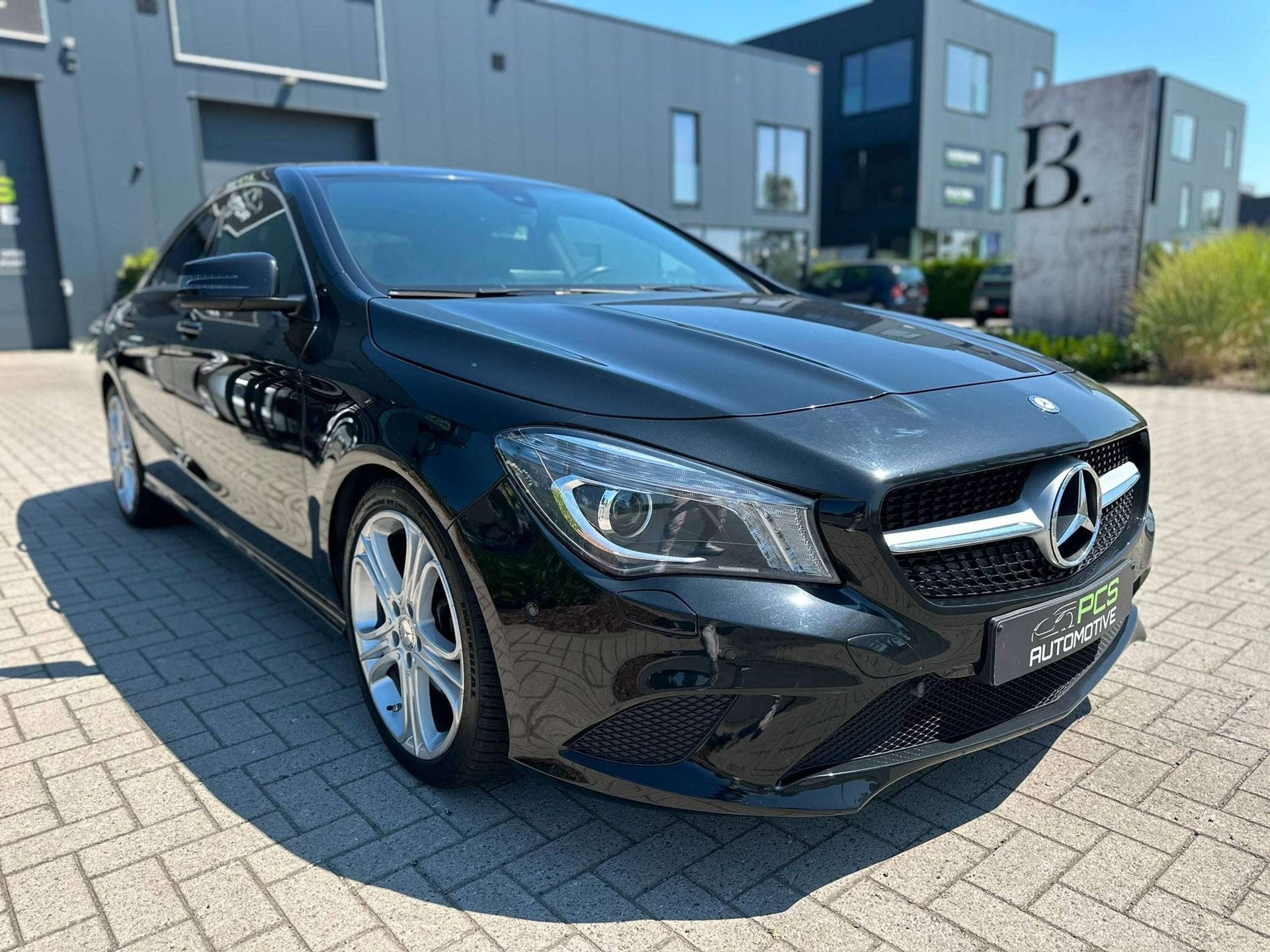 Mercedes-Benz CLA 180 Automaat / 100.000KM / 2015, Auto's, 122 pk, Gebruikt, 4 cilinders, Zwart
