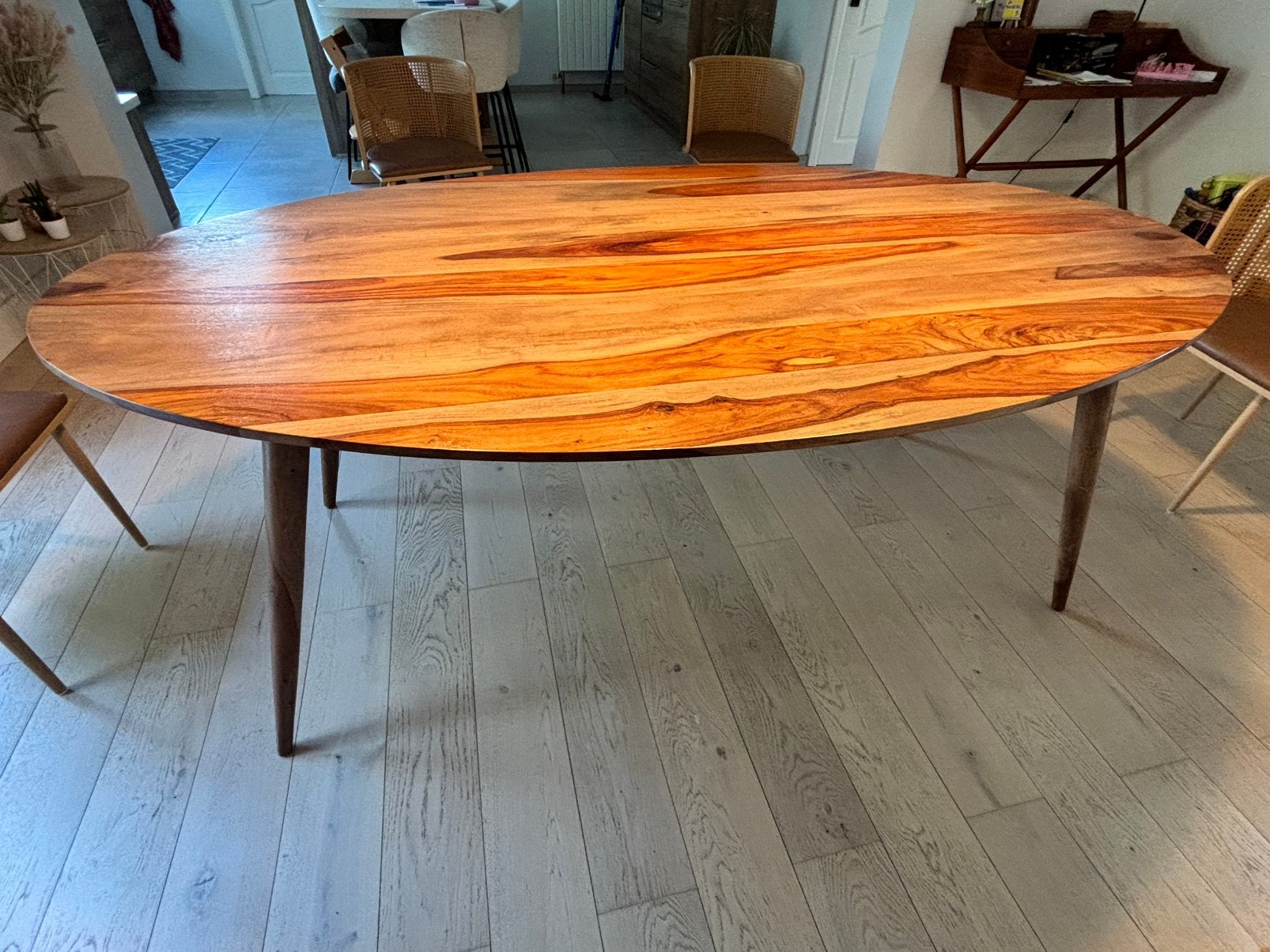 Table en bois massif 6/8p, 150 à 200 cm, Cinq personnes ou plus, 100 à 150 cm, Enlèvement