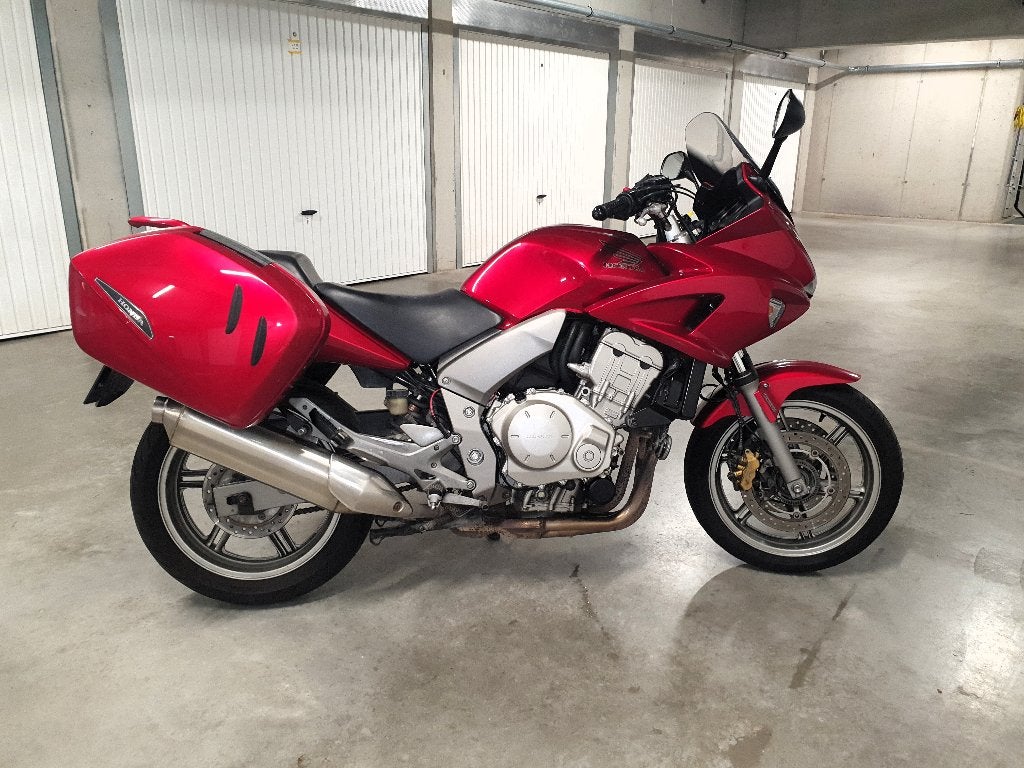 Zeer mooie Honda CBF1000 te koop, 4 cilinders, Gebruikt, Particulier, Meer dan 35 kW