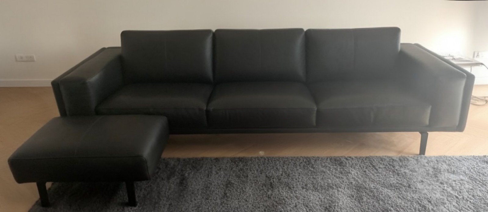 En vente comme neuf Leolux Bellice en cuir noir, Enlèvement ou Envoi